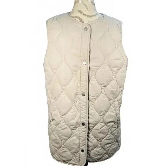 NWT- Woman’s Quilted Sleeveless 32 Degrees Vest Jacket- Med - Picture 1 of 7